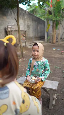 Kiti makannya lama #nabeldanmama 