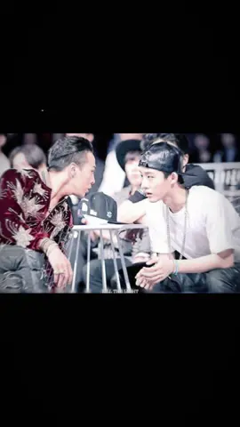 Nhìn nhau đắm đuối dữ hen 🥰 ngoại cứ bad bad kiểu gì ấy 🥵#gdragon #kwonjiyong #kingofkpop #hanbin 