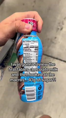 I’m sorry no way I’ll drink that #feastables #mrbeast #feastableschocolate #chocolatemilk #foodreview 