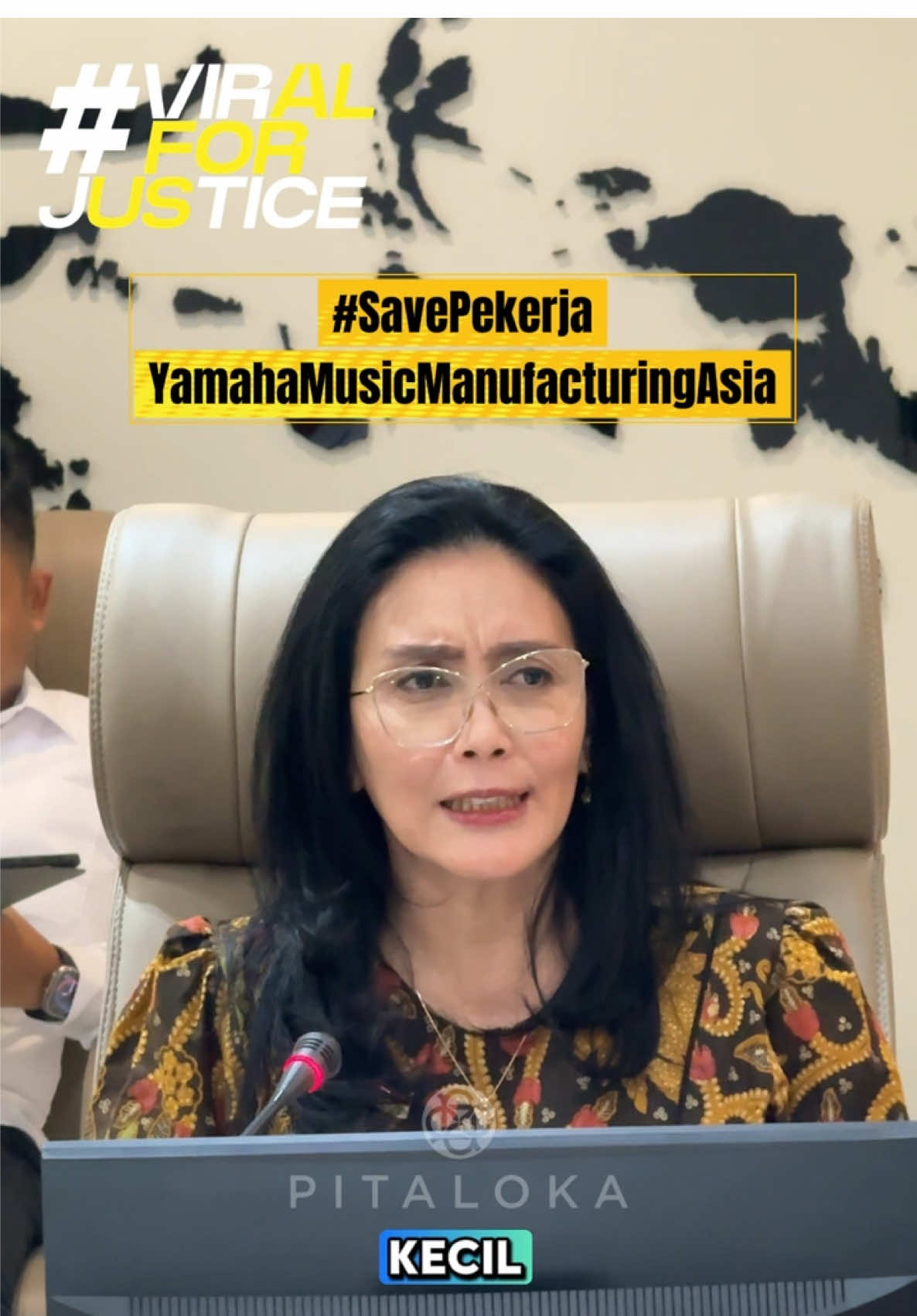 #ViralForJustice baca caption🙏 #SavePekerjaYamahaMusicManufacturingAsia  Rabu, 10 September 2025 advokasi pendampingan buruh PT.YMMA ke @kemnaker  Pemutusan Hubungan Kerja (PHK) terhadap Sdr. Slamet Bambang Waluyo dan Sdr.Wiwin Zaini Mifta pekerja PT.Yamaha Music Manufacturing Asia (PT.YMMA) sudah diuji di Dinas Tenaga Kerja Kabupaten Bekasi pada saat mediasi,  sudah diuji di tingkat peradilan yaitu Pengadilan Hubungan Industrial (PHI) di Bandung. Putusan Pengadilan Hubungan Industrial (PHI) Bandung adalah menyatakan TIDAK SAH Pemutusan Hubungan Kerja (PHK) tergadap 2 (dua) pekerja dimaksud. Majelis Hakim juga memerintahkan Pihak Perusahaan agar segera mempekerjakan kembali 2 (dua pekerja) PT.YMMA tersebut pada pekerjaan dan jabatan semula, serta membayarkan hak hak pekerja yang belum dibayarkan kepada para pekerja terhitung sejak Maret 2025 s/d September 2025. Jalankan putusan PHI, pulihkan status pekerja, bayarkan hak-hak pekerja. Perwakilan Jepang di Indonesia @kedutaanJepang mohon atensi  PT. YAMAHA.  Mengingatkan semua pihak, Kabupaten Bekasi adalah Zona Ekonomi Internasional dan kawasan industri terbesar di Asia Tenggara. Kondusifitas dan stabilitas Kabupaten Bekasi bukan hanya tanggung jawab Pemda Bekasi.  Langkah dan advokasi ini tidak untuk mengintervensi hukum, tapi untuk tegakkan hukum yang berlaku. Setiap orang berhadapan sama di hadapan hukum, termasuk Pemilik Modal Asing (PMA). Salam Sopan Indonesia!