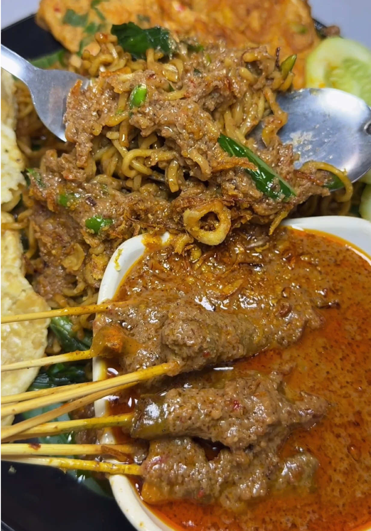 #kulinerpekanbaru #pekanbarukuliner #sateviralpku #indomiesatebarbar #satetanjungmulia 