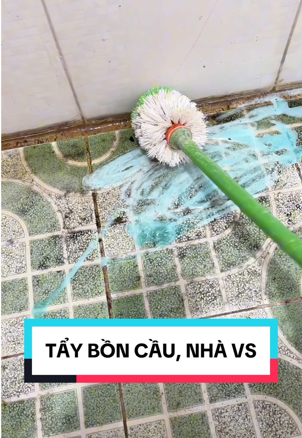 Nước tẩy bồn cầu, nhà vệ sinh Flash man làm sạch ko làm hỏng mem sứ, mùi gỗ tự nhiên dễ chịu#tayboncau