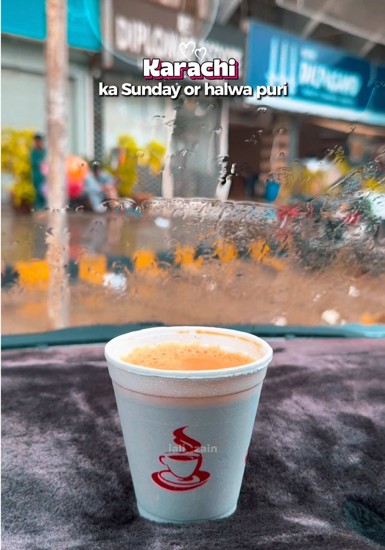 Sunday wala KARACHI ♥️ #sunday #karachi #halwapuri #cityoflights #cityofheart .                           
