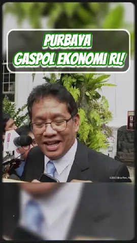 Presiden Prabowo memimpin rapat terbatas di Istana Merdeka (9/9) bersama para menteri membahas percepatan program prioritas. Menkeu Purbaya menegaskan, pemerintah berkomitmen mempercepat implementasi agar dampaknya segera dirasakan rakyat, dengan target pertumbuhan ekonomi 6,5–6,7%. Defisit fiskal tetap dijaga sesuai aturan maksimal 3%, sekaligus memastikan sinergi fiskal & moneter berjalan selaras demi stabilitas dan lapangan kerja baru. 🇮🇩📈✨