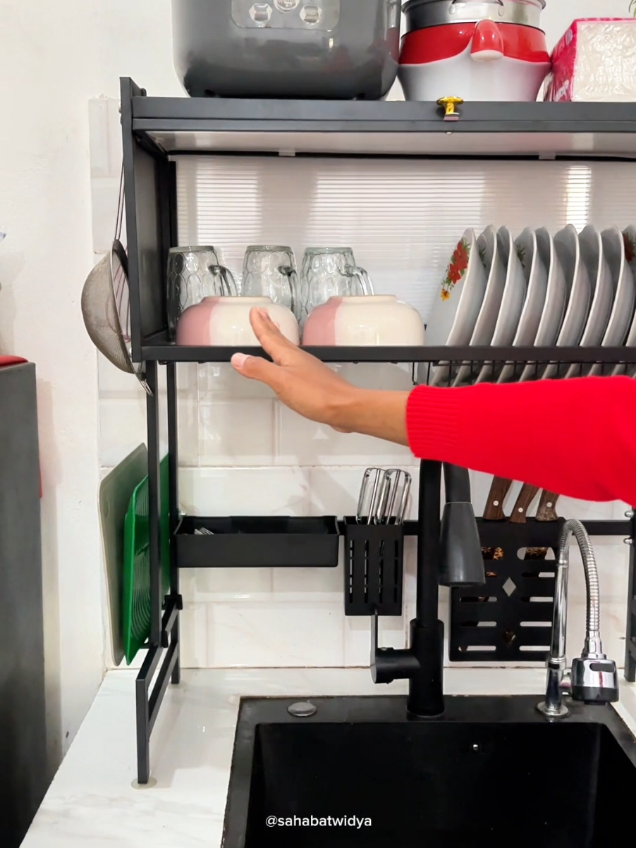 Rak dapur wastafel aestetic,minimal bunda punya sih untuk dapur lebih rapi dan serbaguna #rak #rakdapur #rakwastafel #rakserbaguna #alatdapur 