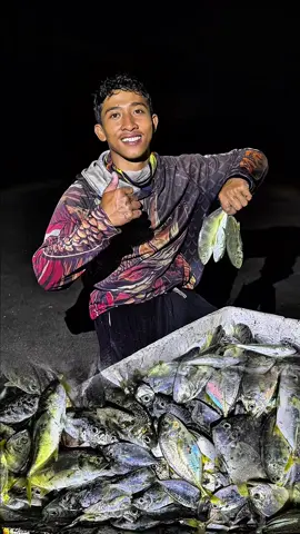 Tangkapan di malam hari sangat melimpah #edikhannn #nelayanindonesia #nelayanbali 
