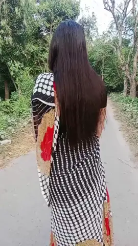 শীতকালে বন্ধুরে তুই আমার গায়ের খেতা 😅 . #virall #expresion #oldisgold #viraltiktok  #onemillionaudition 