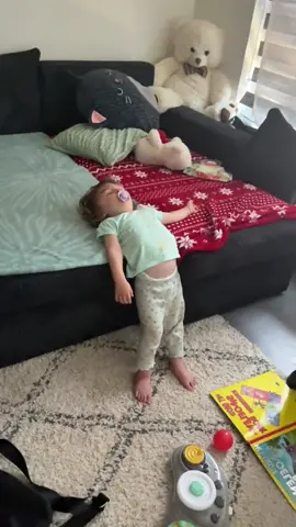 Let's look at the cute positions of babies when sleeping🥰🤦‍♀️#toddler #baby #newborn #sleep #babytiktok 