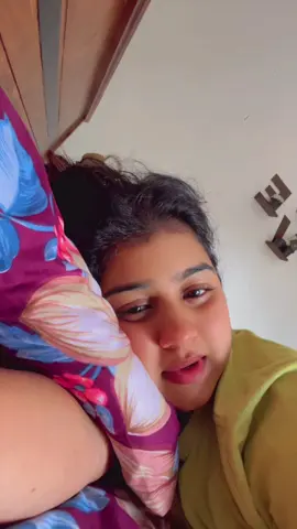 කම්මැලි කමට කරන්න දෙයක් නැති උනාම 😂🤍 ටික් ටොක් කර කර දවස ගෙවන මම 😂💪#hilight #foryoupage #Like 