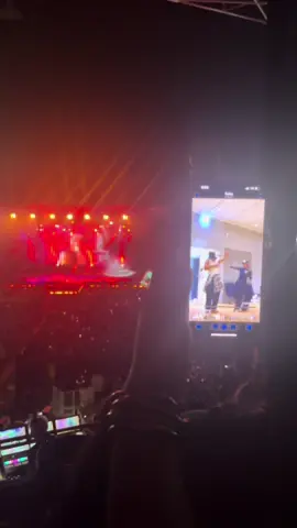 prob the only kpop fan at the ludacris concert  #ludacris #bts #taehyung   @Leejung Lee @BTS 