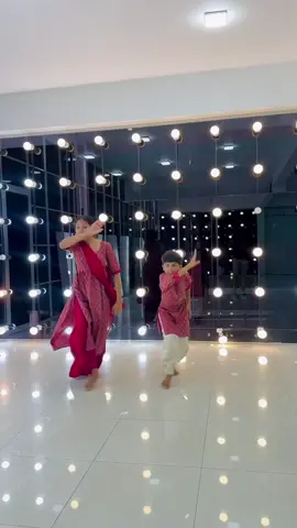 With my best dancer @Arosh denuwan 😍😍 Dc : me  🎥@rangamadushanfilms @IDW SRI LANKA #fypシ゚viral #onemillionaudition #goviraltiktok #onemillionlikes #goviral 