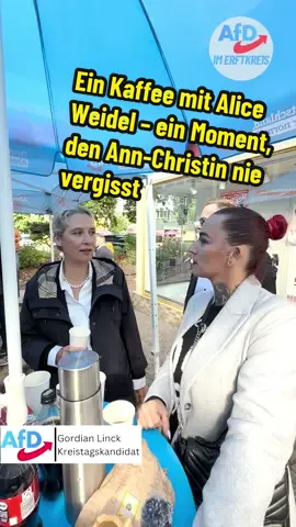 Unsere liebe Ann-Christin Linck war überwältigt, als sie Alice Weidel einen Kaffee machen durfte – bis heute erzählt sie davon. ☕️💙 Am Infostand des Stadtverbandes Bergheim gab es bewegende Momente: Menschen fingen an zu weinen, weil sie sich so sehr eine Veränderung für Deutschland wünschen. Niemand steht dafür mehr als Alice Weidel. 🇩🇪🙏 #AfD #AliceWeidel #Bergheim #MutZurWahrheit #AfDNRW   @Alice Weidel 