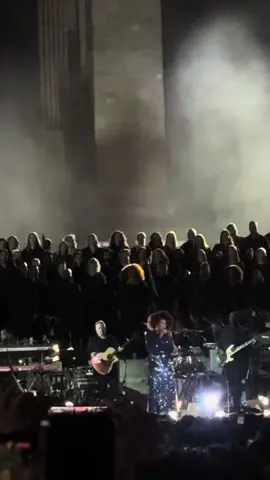 guys they didnt play fein… #gracefortheworld #pharrell #jenniferhudson #andreabocelli #vatican 