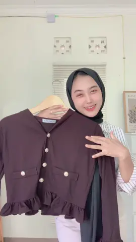 Pecinta crop top sini kumpul 💃🏻 aku punya produk terbaru cardigan ruffle crop 🥰