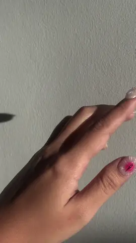 nadikit ko naaaaa omg!! 😭 #nails #presson #pressons #pressonnail #nailart #fakenails #tiktokfinds #DIY 