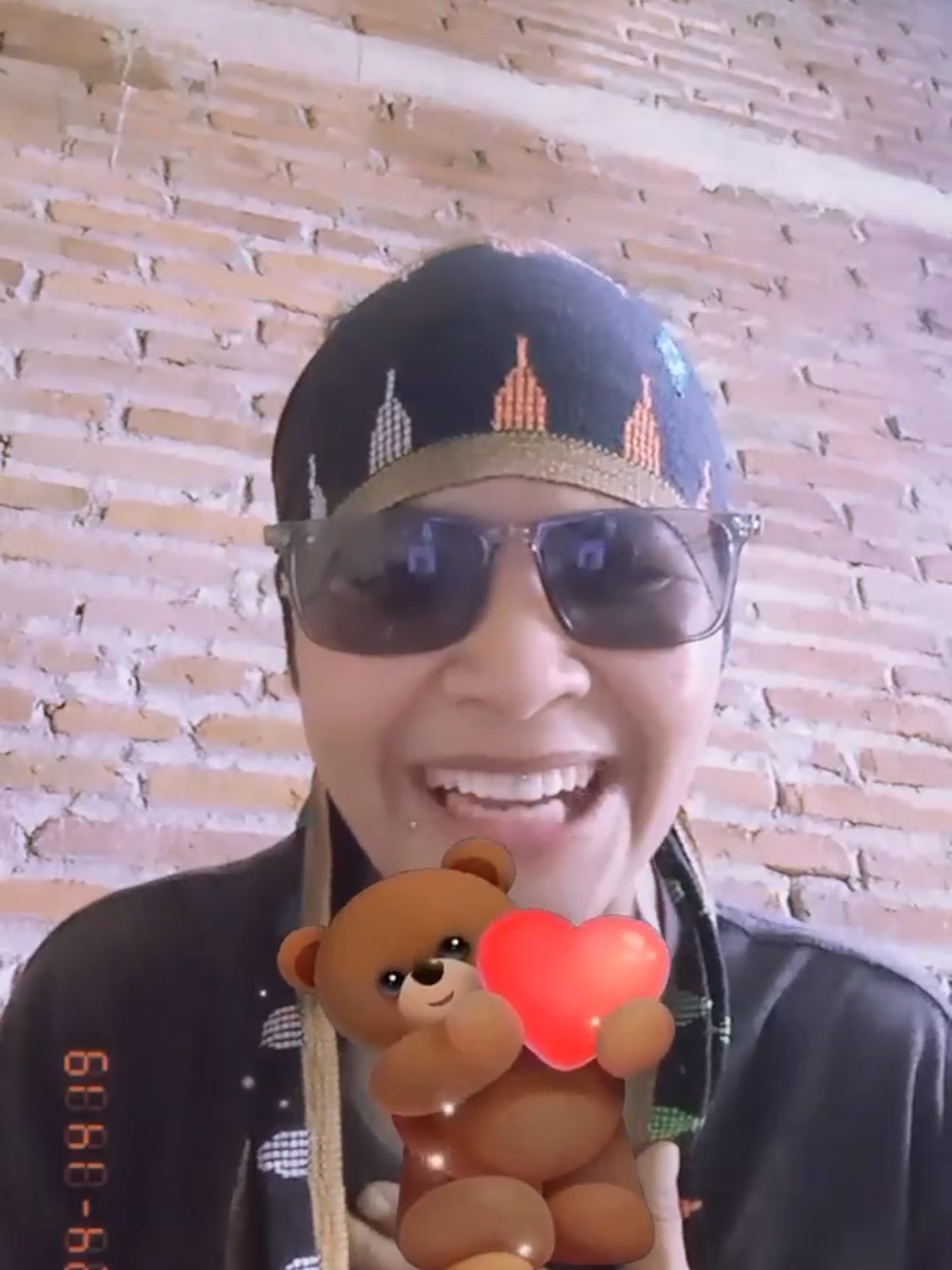 Makasih Cici @millenialcindy  🩷🩵🩶 sudah datng di live aku 🩷🩵🩶 gak menyangka kalau bisa sampe di notice Cici loh 🙏🙏#tiktoklive #livehighlights 