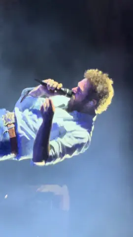 Post Malone - I had some help Big Ass Tour Barcelona #postmalone #barcelona #estadiolimpiclluiscompanys #ihadsomehelp #country @Post Malone 