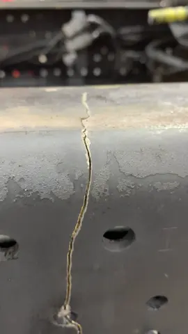 是一位狠人 沒有套樑直上吊桿  然後就變成這樣了 有實力就是不一樣🤣  #吊桿車 @廷 @大寶 