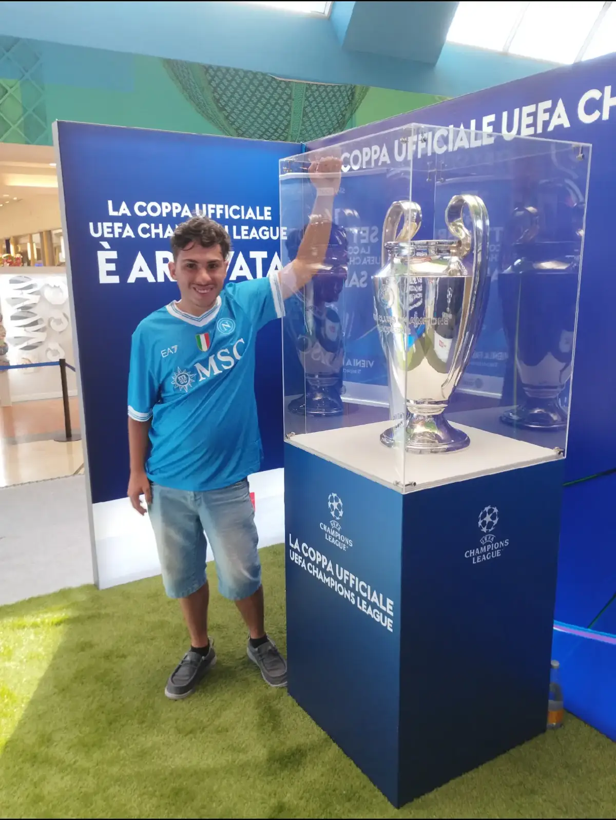 il sogno di tutti noi 💙🦁🏆⚽🥂 #tiktok#perteee#coppachampion🏆️🥇🎖️#championsleague#forzanapolisempre💙💙💙 