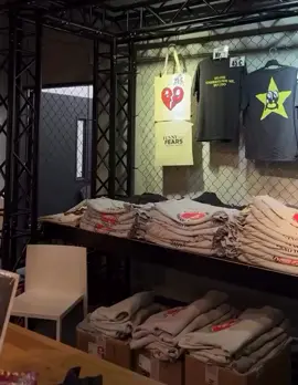 @Damiano David merch section in Berlin, Germany 🇩🇪 #merchandise #damianodavid #worldtour #🇩🇪 #berlin 