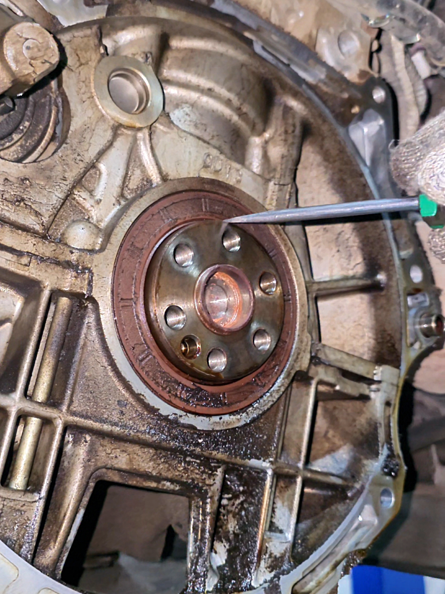 Replace Engine oil Seal leakage #auto #mechanic 