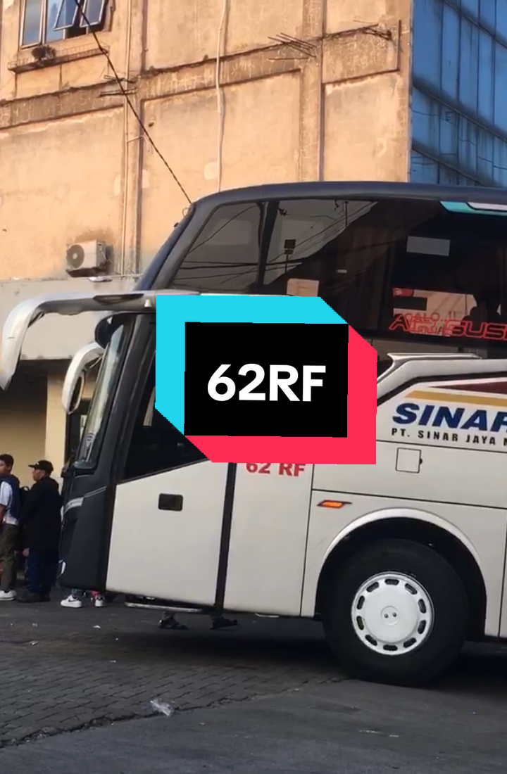 Membalas @xxxyz01._ Spesial rollingan sinar jaya 62RF #fyp #sjm #sinarjaya #starbus #sinarjayagroup 