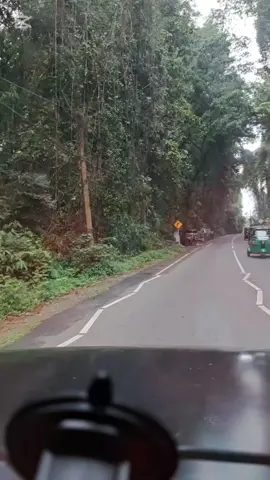 ටයි කෝට් දාගෙන  සැප විඳින ජීවිතයකට වඩා     බාටයි ෂෝටයි  දාගෙන           වැඩ කරන ජීවිතේ පට්ට   #lorry #kollo #srilanka #tiktok #❤️❤️❤️ 