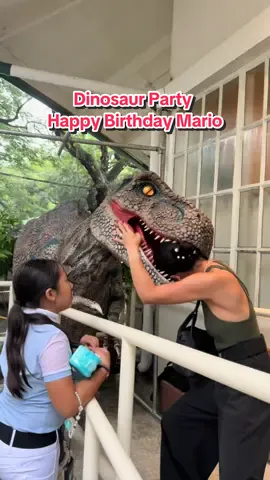 What a trip!😂🦖😂