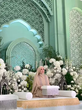 Di sekitar majlis Khatam Al-Quran Amira Othman. Insya-Allah, dalam beberapa jam lagi pasangan ini bakal mengubah status daripada rakan sekerja kepada rakan serumah.  #fattahamin #amiraothman 