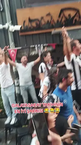 #kesfet # #besiktas #galatasaray #çarşı #fenerbahçe  GALATASARAY A ARMAN EDİLMİŞ EN GÜZEL BESTE 😂😂😂 herkes bir yorum eklesin