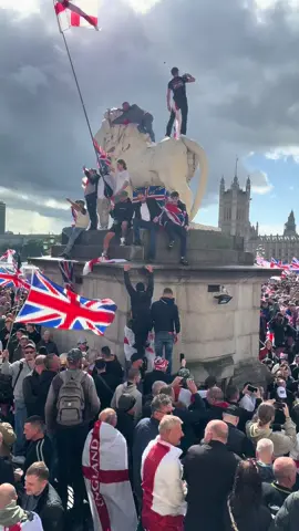 #londonprotest #protest #londontiktok #england #wakeup #illegalimmigrants #fyp 