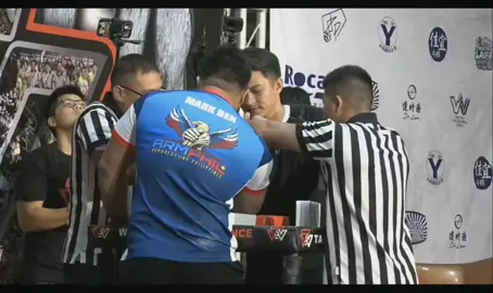 #armwrestling Dương Đức với Mark Ben