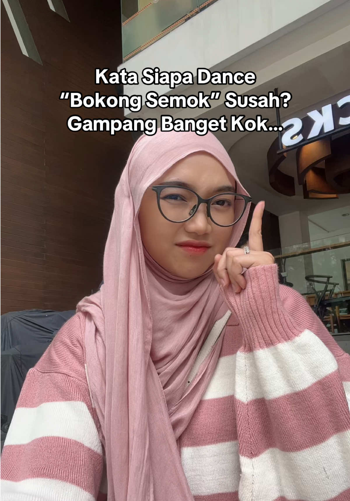 Seru banget yaa ngedance bareng sama yang bikin DC nya 😋 @Mantan Boyband 🕺🏻  DC by @sphyyn_x @fikrimarwannn @giaswehlah11  #Riridwannn #Couple #Dance #bokongsemogku🤟🤟 #Trend 