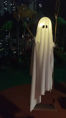 The creatures of the night are waiting.To my dear pal,have a howling Halloween!#halloweencostume #HalloweenDecorations #spookyseason #halloween #nightlight 