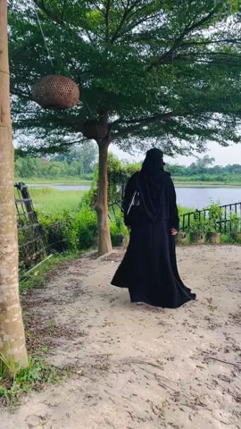 জগৎটা অনেক বেশি সুন্দর 😌কিন্তু জগতের মানুষগুলো খুবই জঘন্য😅💔