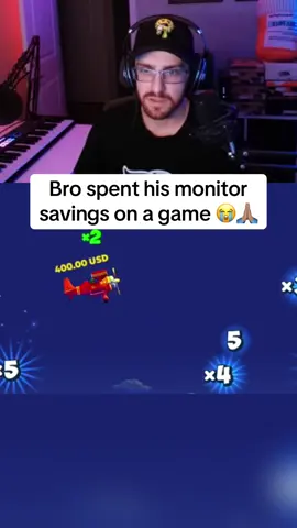 To spent his monitor savings on a game 😂 #streamer #streaming #fyp 