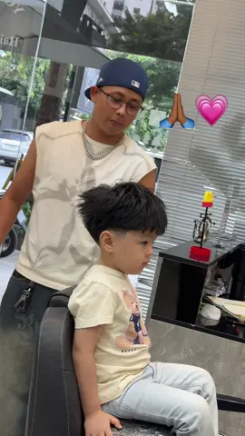 Blowout taper #youngbarber #barbershop 