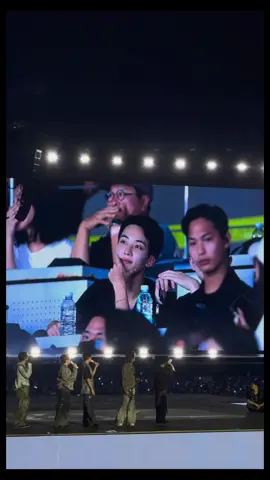 jeonghan and woozi on the big screen!!! #jeonghan  #woozi #seventeen #fyp #foryou ctto