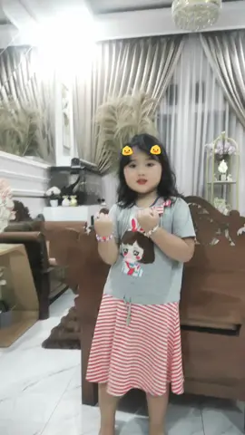 cantiknya anak mamah