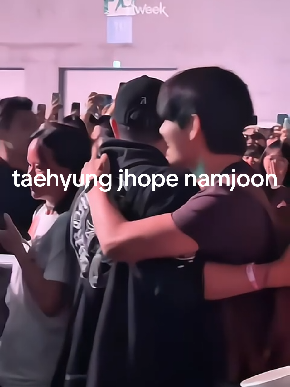 Ada james cortis juga guys lucu banget salim dia  jadi  taehyung namjoon jhope at concert tyler the creator  #junghoseok #kimnamjoon #kimtaehyung #concert #armybts 