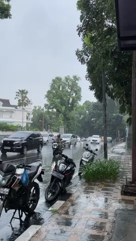 vibes medan pas hujan #fyp #medan #rain 
