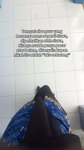 suruh siapa tidak mau tumbuh dan berkembang🤣🤣. #guru#buguru #gurusmp #botolyakult 