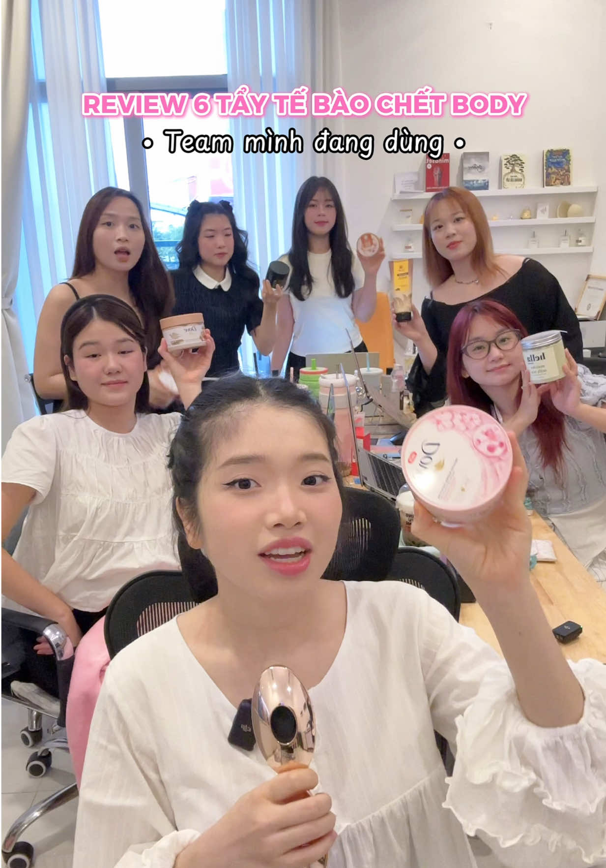 Tẩy da chết face rùi nhớ tẩy cả da chết body nhá chị em ưi 🙈 #LearnOnTikTok #rimtim #BeautyTok #GocLamDep #fyp 