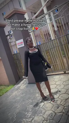 So help us lord🙏🥰🥰✂️✂️#CapCut #fyppppppppppppppppppppppp #viralsounds #goviral #tailor #fyp 