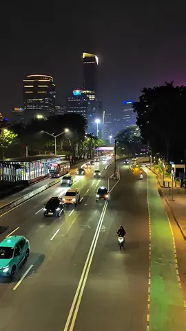 ADEM🤗 #citylights #citylightsjakarta #jakartavibes #cityscape #foryoupage 