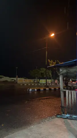 karena diantara bumi yang seluas ini.……