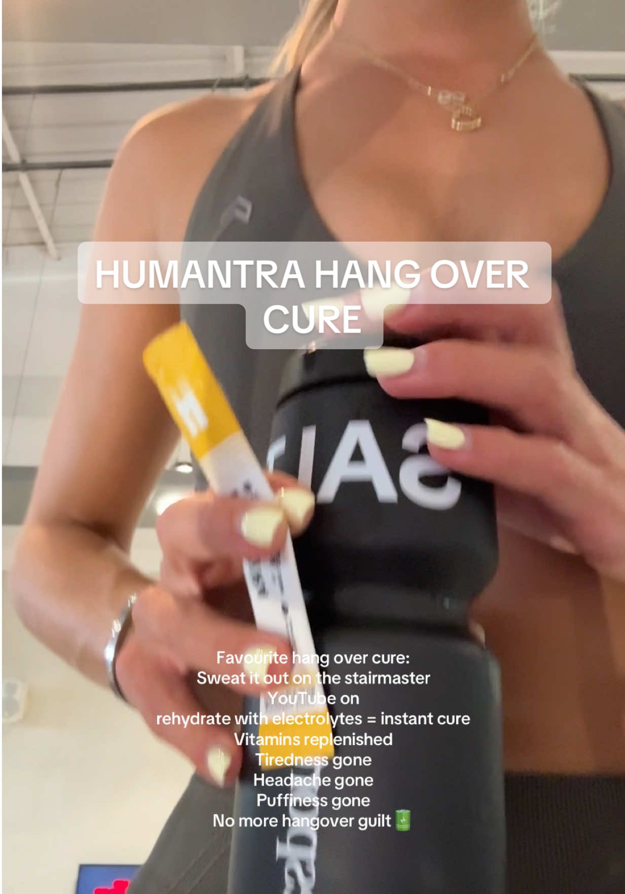 Hangs overs don’t exist with @gethumantra (even better if you drink one before you go to sleep)👀💦 #humantra #electrolytes #hangover #hydration #electrolytepowder 