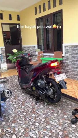 Cek keranjang kuning yah #lampu #lampukolong #lampukolongmotor #fyp #lewatberanda 