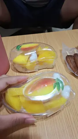 hitung brpa kali aq bilang gini gini nya 😁😁😄 ketan mangga thailand #tiktoktaiwan_indonesia🇲🇨🇹🇼 