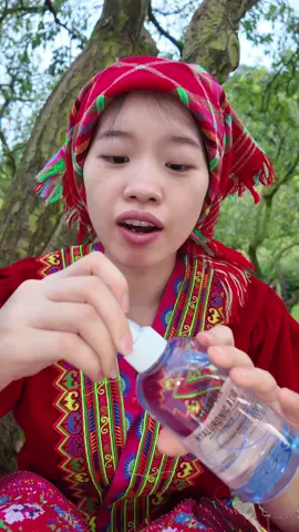 Nhớ dưỡng da thì makeup mới không mốc nền nhé mấy nàng #solai #jumiso #tonerha